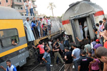 埃及一客運(yùn)列車(chē)出軌 致14人受傷