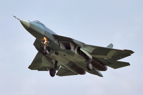 資料圖:俄羅斯T-50戰(zhàn)斗機 資料圖:俄羅斯T-50戰(zhàn)斗機