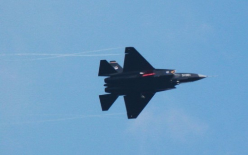 殲-31戰(zhàn)機(jī)成功試飛 殲-31戰(zhàn)機(jī)成功試飛