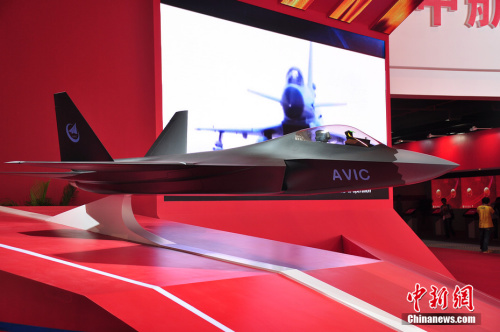 國產(chǎn)4代機模型首次亮相珠海航展 國產(chǎn)4代機模型首次亮相珠海航展