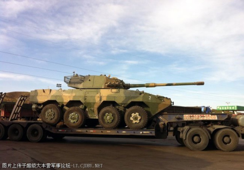 中國(guó)輪式步兵戰(zhàn)車底盤105毫米突擊炮 中國(guó)輪式步兵戰(zhàn)車底盤105毫米突擊炮