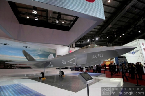 中國改進版殲31亮相珠海航展 中國改進版殲31亮相珠海航展