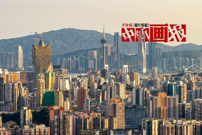 這璀璨的明珠，是我們的驕“澳”