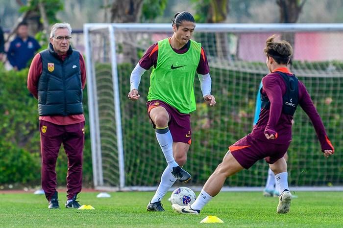 中國國家男子足球隊在?？诩?>
     <p>中國國家男子足球隊在海口集訓</p>
</a><a href=