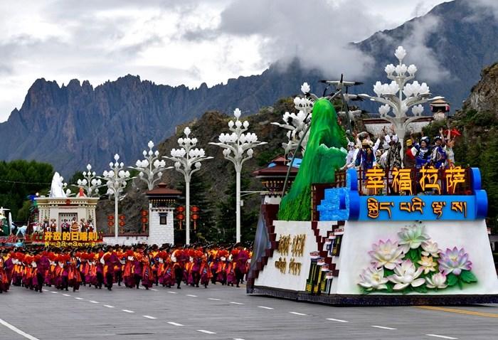 西藏自治區(qū)成立60周年慶祝大會在拉薩舉行