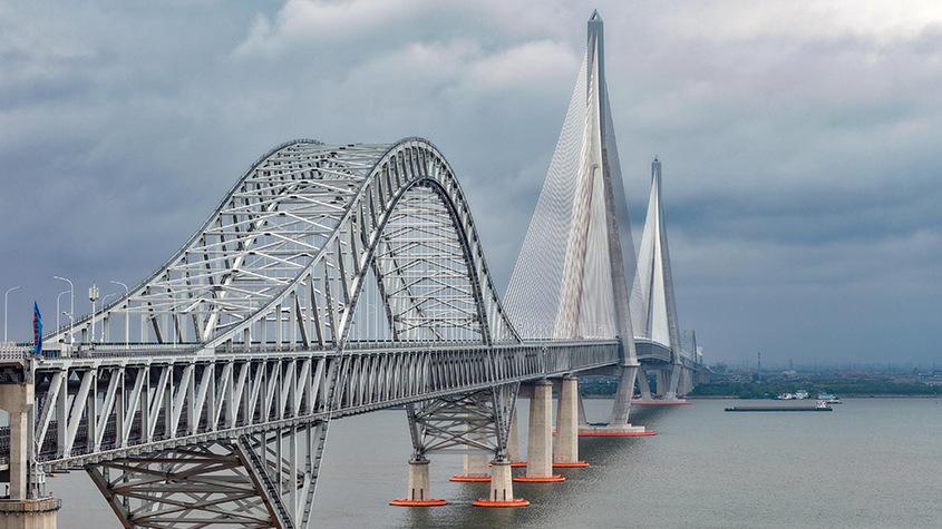 世界最大跨度斜拉橋常泰長(zhǎng)江大橋通車