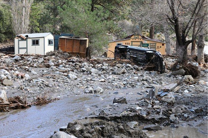 美國(guó)加州賴特伍德遭遇風(fēng)暴