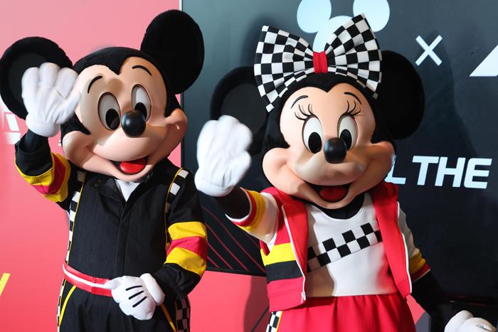 米奇、米妮全新賽車(chē)主題形象上海首發(fā)