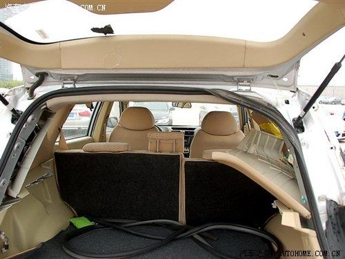 帝豪首款SUV 外形內(nèi)飾曝光EX8獨家揭秘 汽車之家 帝豪首款SUV 外形內(nèi)飾曝光EX8獨家揭秘 汽車之家