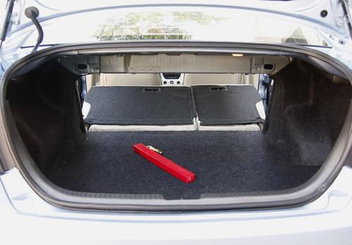 德系大眾的旁支 奔騰B50 PK朗逸/新寶來