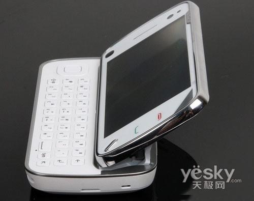 新機皇隆重登基 諾基亞N97盛裝價7500元