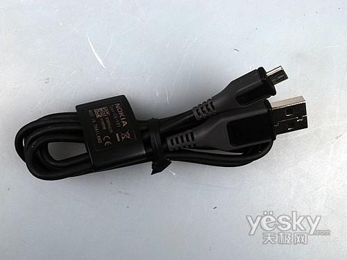 800萬(wàn)像素拍照旗艦 白色諾基亞N86開(kāi)箱圖賞