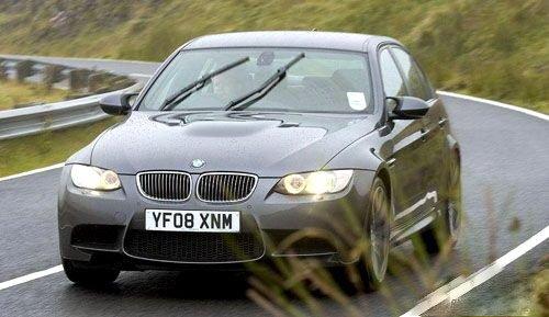 不輸超跑的性能 寶馬M3對(duì)比奔馳C63AMG 汽車(chē)之家 不輸超跑的性能 寶馬M3對(duì)比奔馳C63AMG 汽車(chē)之家