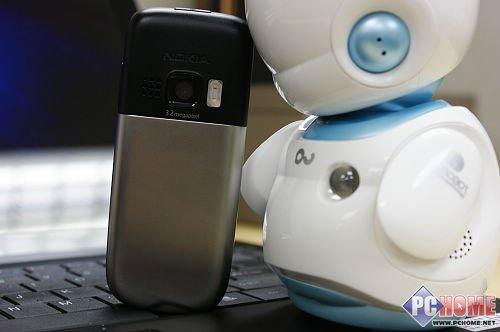 全鋼質(zhì)感 復(fù)古回歸 諾基亞6303C評測