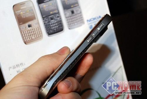 �c(di��n)���鿴���ĈDƬ �Z���� E72 - �Iָ���w�ĸ��X ȫ�I�P���ܙC(j��)���x��