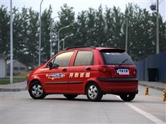 汽車之家 上汽通用五菱 樂馳 1.2 手動(dòng)時(shí)尚型