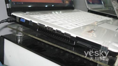 膜內(nèi)漾印 雙核獨顯無線本方正S410僅4999元