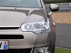 ��܇(ch��)֮�� �M(j��n)��ѩ�F�� �M(j��n)��ѩ�F��c5 2.0 ���A��