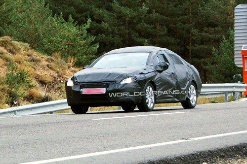 明年海外首發(fā) 標致408路試諜照首次曝光 汽車之家 明年海外首發(fā) 標致408路試諜照首次曝光 汽車之家