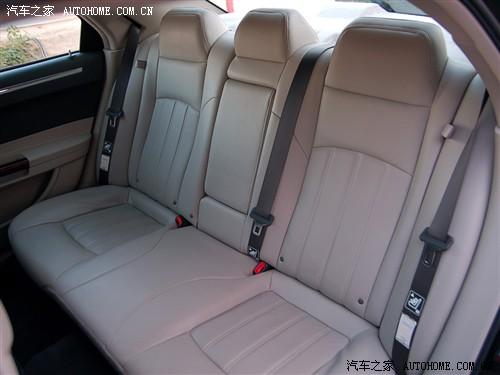 汽車(chē)之家 北京克萊斯勒 克萊斯勒300c 06款 5.7l豪華領(lǐng)航版