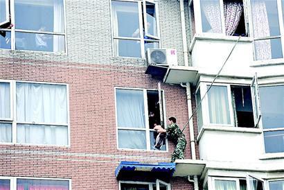 �����ߌ�2�qŮ������8�Ǵ��ⰸ�����_(k��i)��