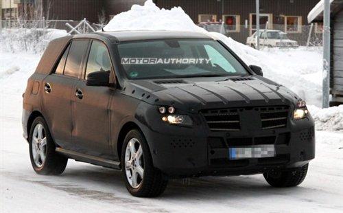 更輕更環(huán)保 奔馳新一代ML路試諜照曝光 汽車之家 更輕更環(huán)保 奔馳新一代ML路試諜照曝光 汽車之家