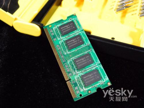 (li��n)��������С�w�ePC��IdeaCentre Q110�u(p��ng)�y(c��)