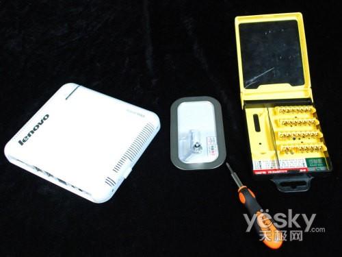 (li��n)��������С�w�ePC��IdeaCentre Q110�u�y