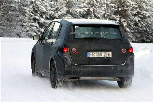 2011年發(fā)布 新一代奔馳B級雪地路試曝光 汽車之家 2011年發(fā)布 新一代奔馳B級雪地路試曝光 汽車之家