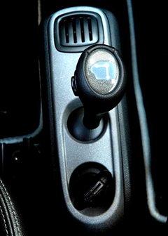 節(jié)能環(huán)保先鋒 試駕2011款電動版smart