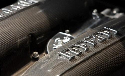 彗星撞地球 奧迪R8單挑法拉利Scuderia