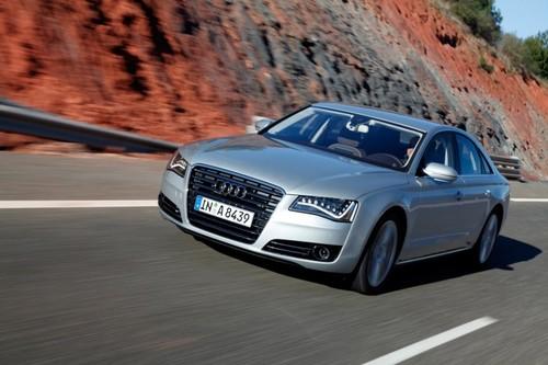 豪華車的準(zhǔn)則 海外試駕2011款奧迪A8