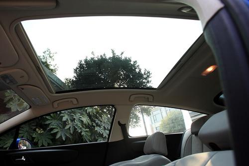 試駕雪鐵龍C4 VTS轎跑車(chē)