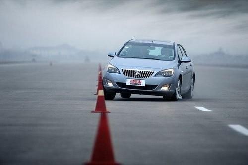 運(yùn)動真豪杰 測試上海通用別克英朗XT