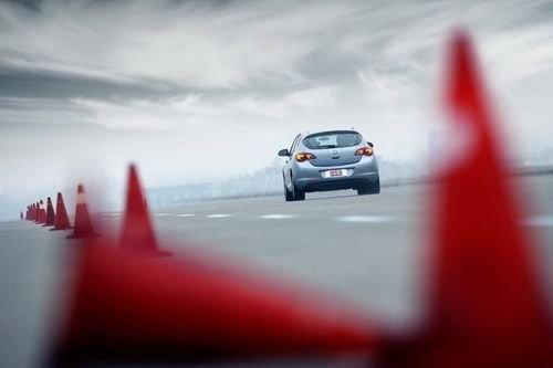 運動真豪杰 測試上海通用別克英朗XT