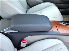 中型車銷量王PK 2010款雅閣對(duì)比凱美瑞