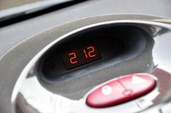 "紅色旋風(fēng)來襲" 測試東風(fēng)雪鐵龍C2 VTS