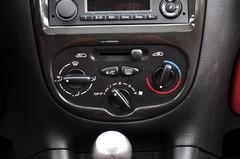 "紅色旋風(fēng)來襲" 測試東風(fēng)雪鐵龍C2 VTS