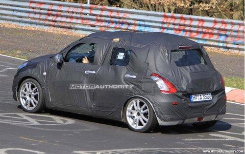 將推四驅(qū)車型 鈴木新雨燕路試諜照曝光