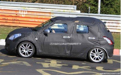 將推四驅(qū)車型 鈴木新雨燕路試諜照曝光