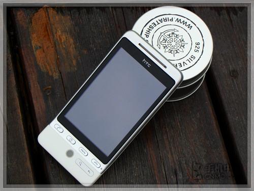 英雄到處無人敵 HTC Hero G3首降150元