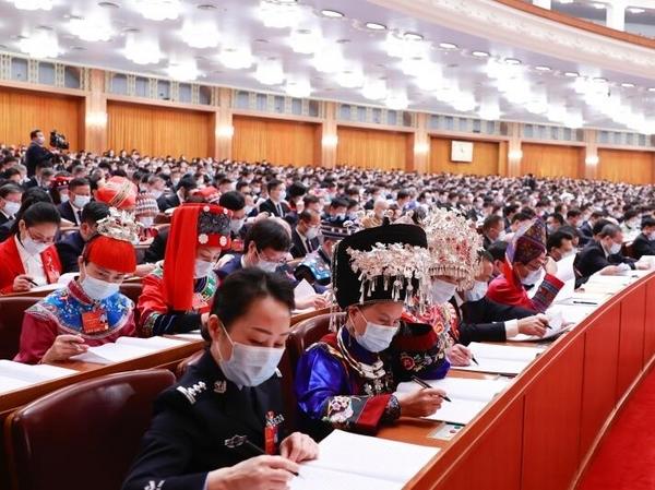 最高法報告：決不允許 “紙面服刑”、“提錢出獄”破壞公平正義