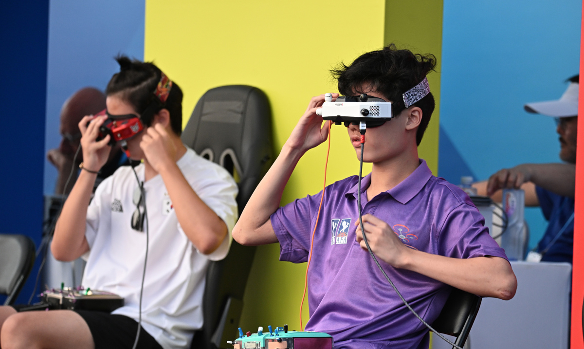 無人機(jī)競速資格賽預(yù)賽舉行