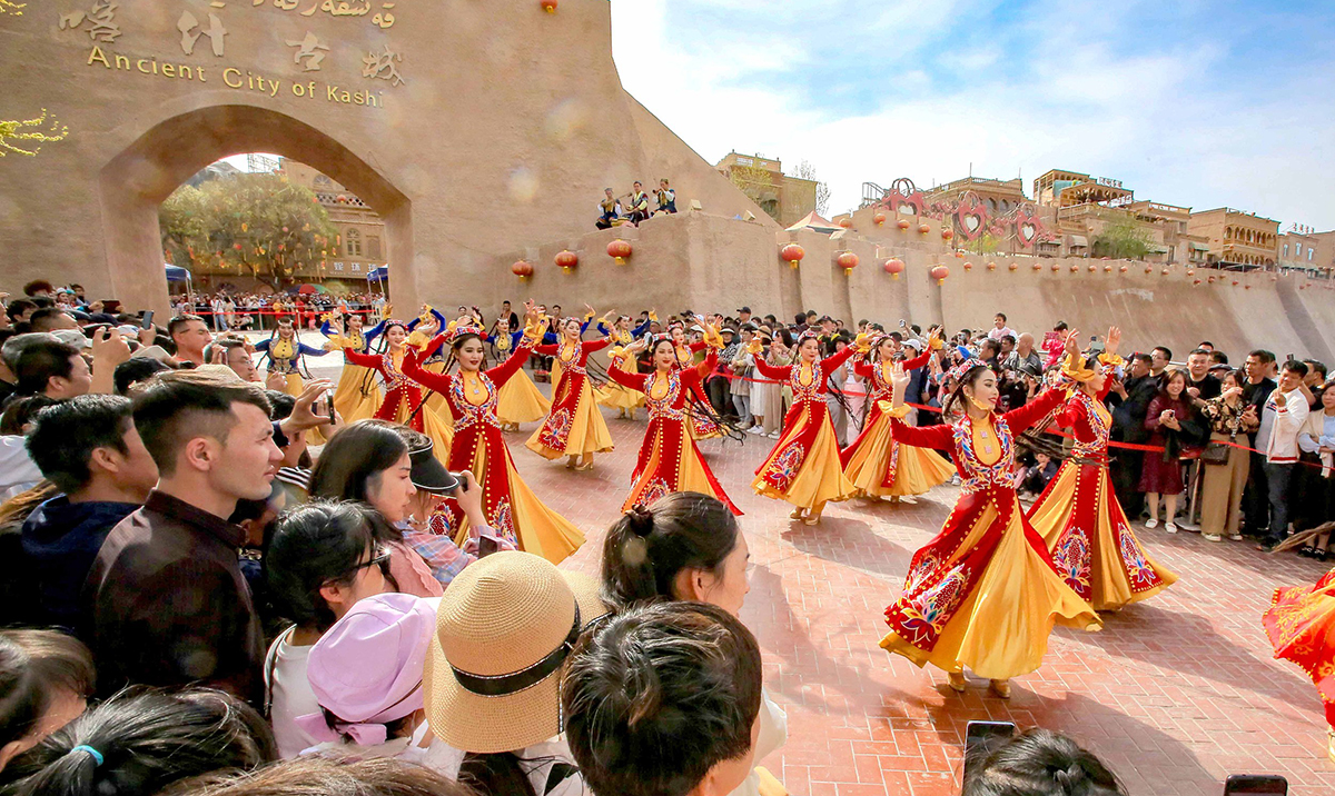 千年絲路展新顏 解鎖不一“Young”的新疆