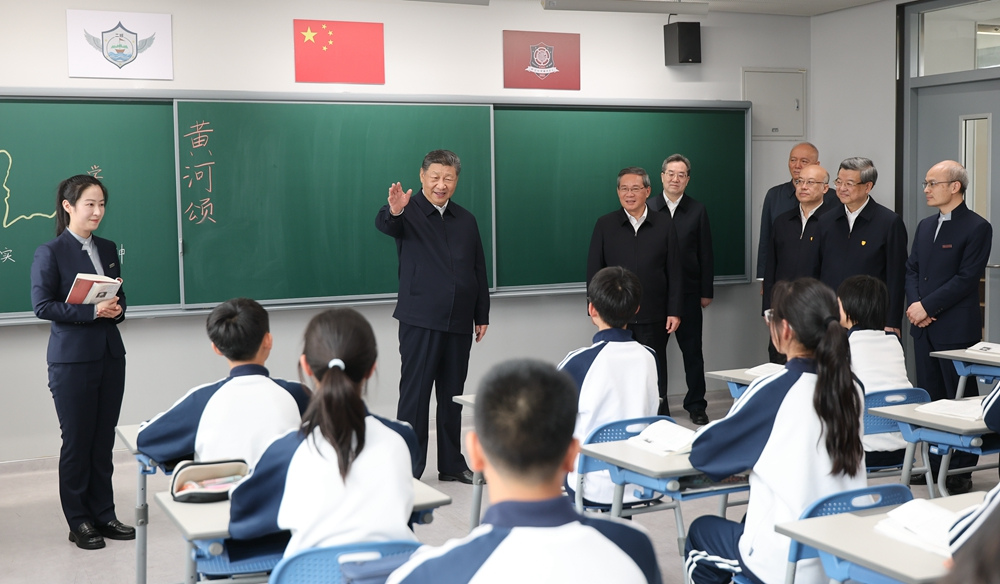 習近平在河北雄安新區(qū)考察并主持召開深入推進雄安新區(qū)高質(zhì)量建設和發(fā)展座談會