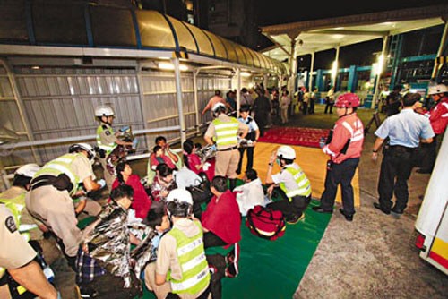 香港南丫島被撞船海水涌入危船內(nèi)閃爍人性光輝