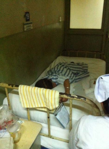 吉林大火47歲女工墻縫中拽出4人丈夫生死不明