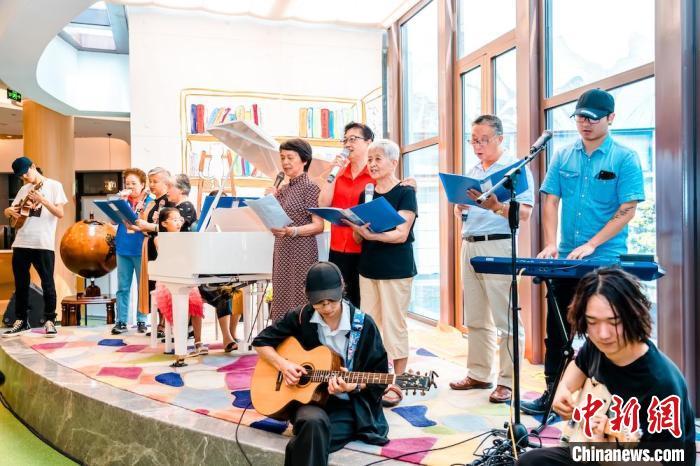 國家衛(wèi)健委:全國養(yǎng)老服務(wù)機構(gòu)和設(shè)施總數(shù)達(dá)36萬個