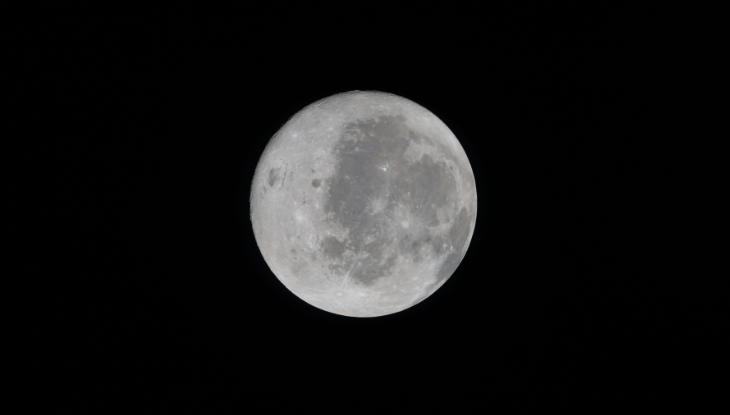 NASA：美載人繞月任務(wù)打破人類距地球最遠(yuǎn)飛行紀(jì)錄