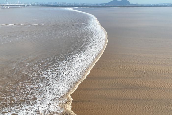 錢塘江大潮進(jìn)入最佳觀賞季